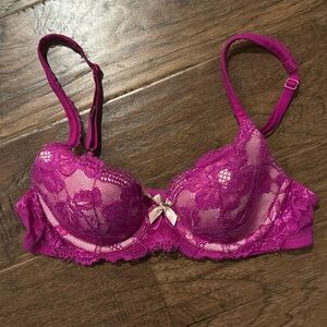 Victoria’s Secret Magenta Lace Set (32B)